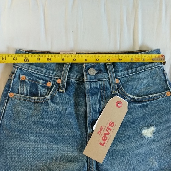 Levi's Denim Jean Wedgie Fit High Rise Shorts - Picture 6 of 7